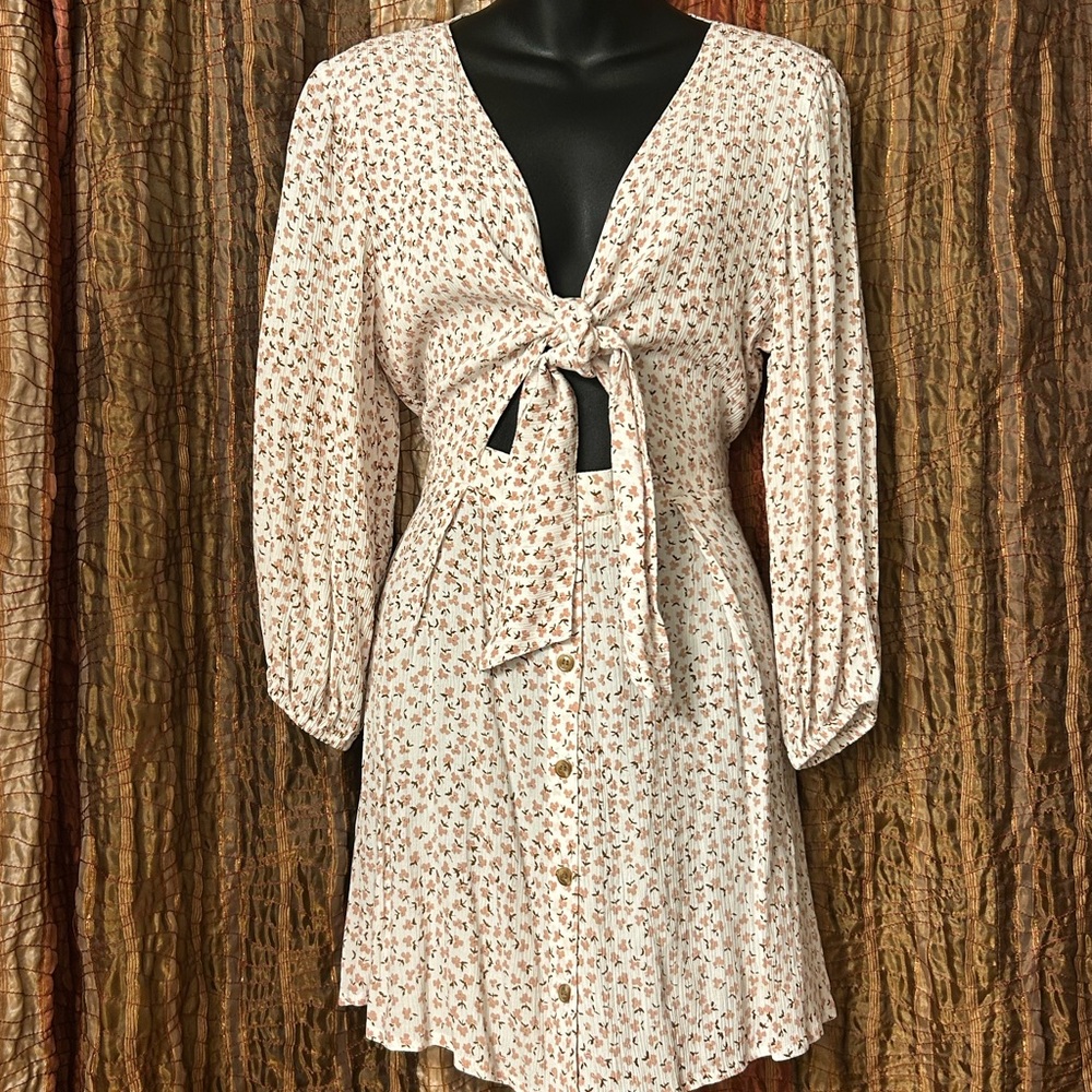 NWOT Faithfull The Brand Trinidad Floral Tie-Front Dress